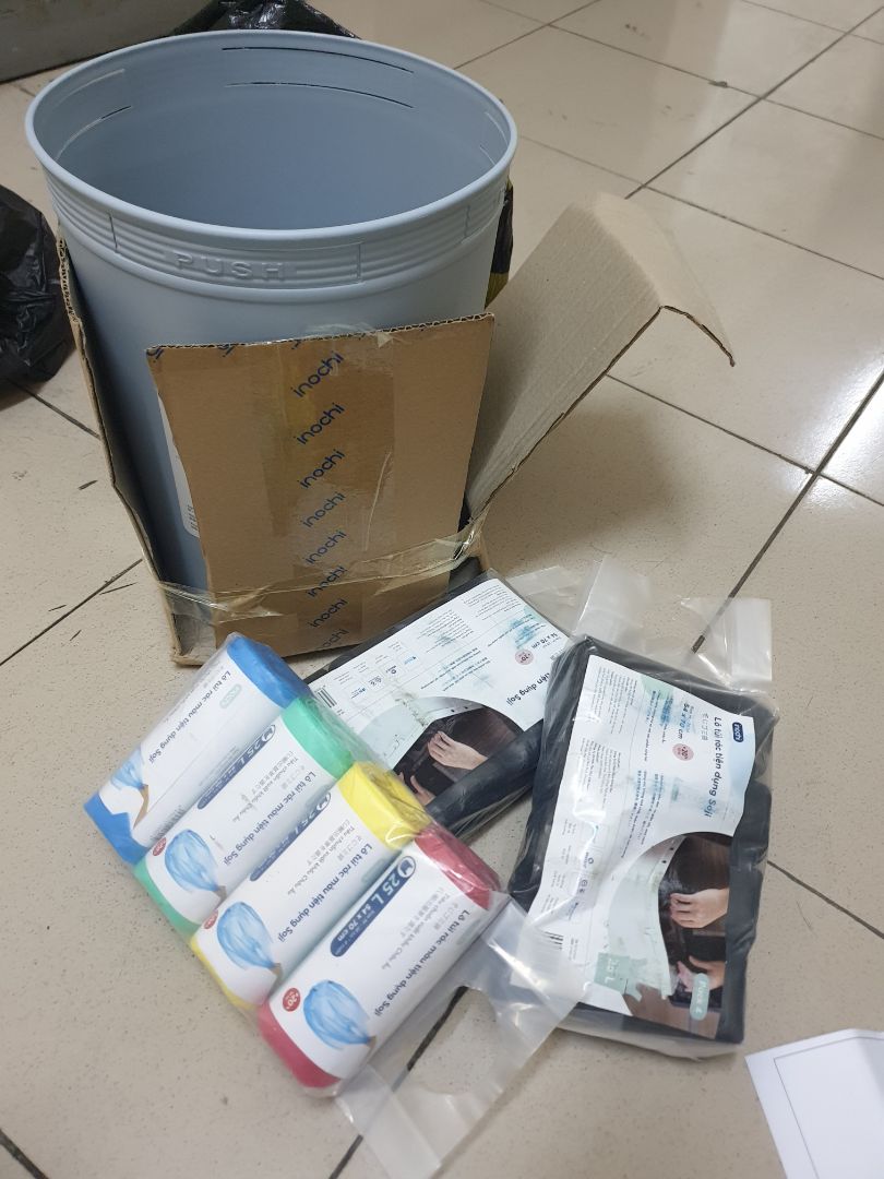 mua đơn 592k mà giao thiếu thùng 198k .giờ ko biết có giao lại thùng ko. lúc về ỷ y ko quay lại. 
  đóng hàng giao cho khách y như giao rác . lần đầu mới thấy.