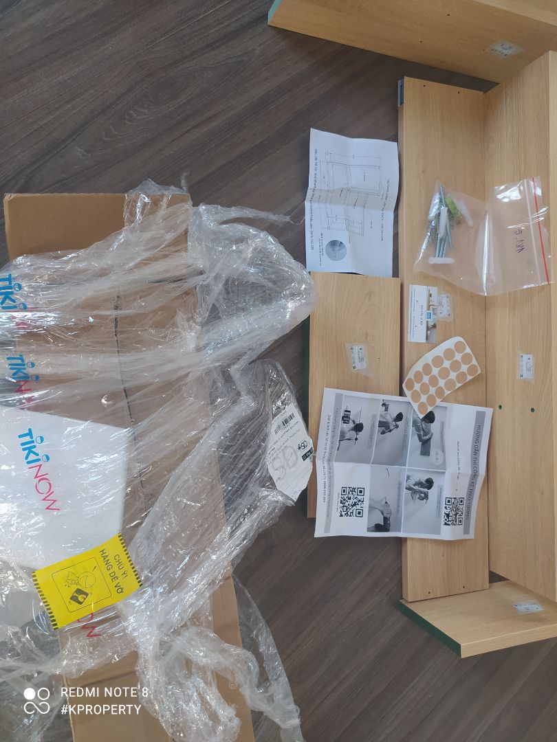 Chuyên nghiệp từ cách đóng gói, ghi chú hàng dễ vợ, vận chuyển nhanh đúng hẹn, hướng dẫn cực kì chi tiết dễ hiểu, có thể tự thi công với người ít kinh nghiệm (cả bản giấy kẹp sẵn và video, cả ***/ *** hướng dẫn)
Kệ treo thẩm mỹ & rất chắc chắn!
Duy chỉ công đoạn kẹp me khoan để khoan vít vào tắc kê là khó nhất (dùng kìm sẽ rất vất vả)
Nên hướng dẫn thêm chi tiết chỗ này.
Nếu có thêm chất liệu gỗ cao su thì tốt :)
Giá cả khá hợp lý
Đánh giá 5 sao