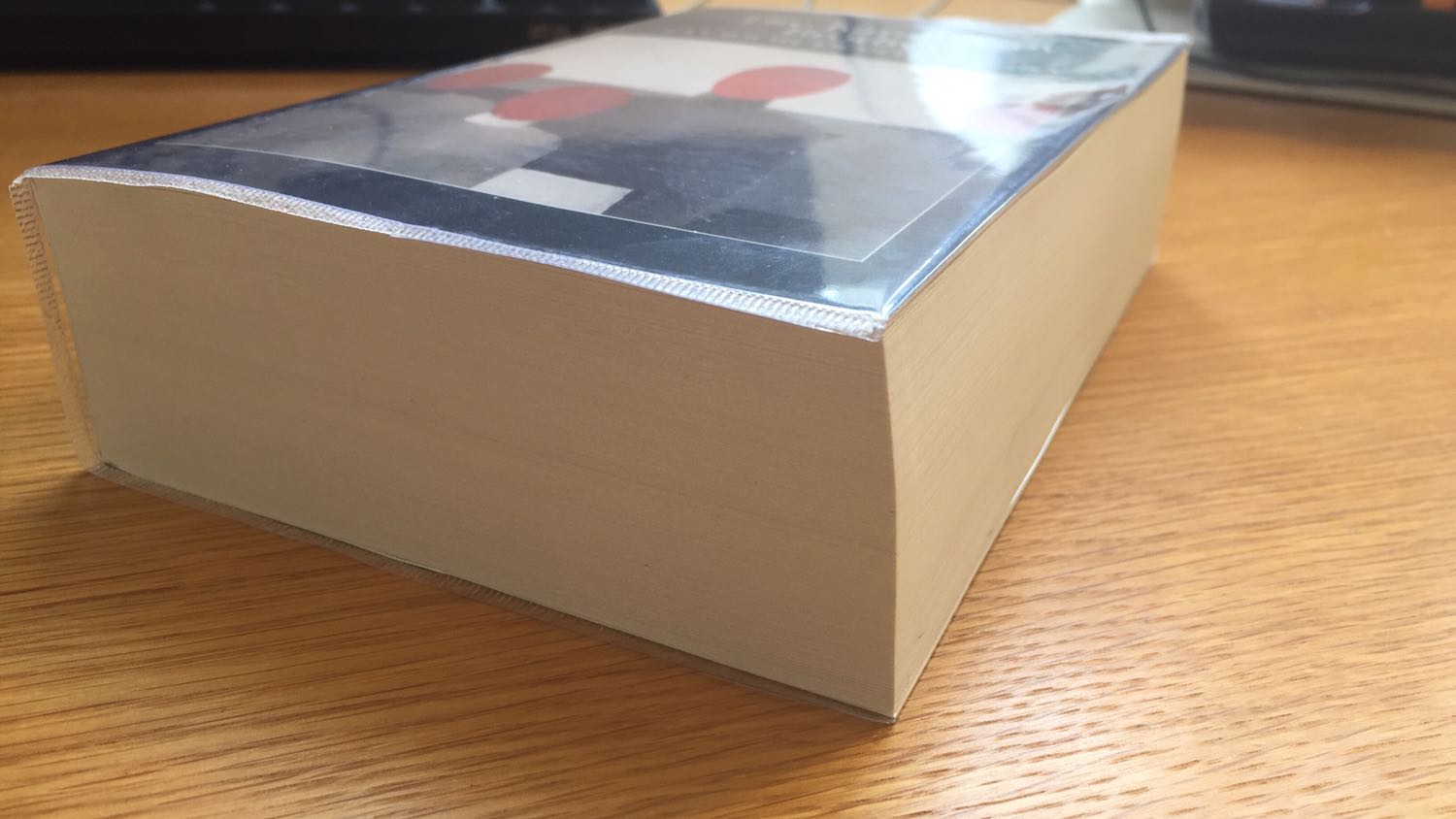 Sách trong tình trạng mới. Không bị cong mép, dập, giấy không bị ẩm, hư hại hay bạc màu. Giá rẻ như cho không với chất lượng giấy, mực in và khổ sách như thế này.