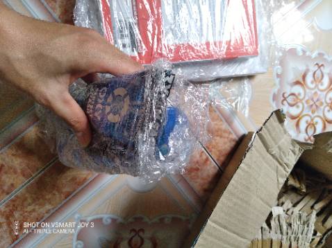 Giao hàng siêu tốc. Vừa đặt hàng lúc 8h hôm thứ 7. 10h30 hôm sau anh shiper đã gọi điện rồi. Hàng OK 👌