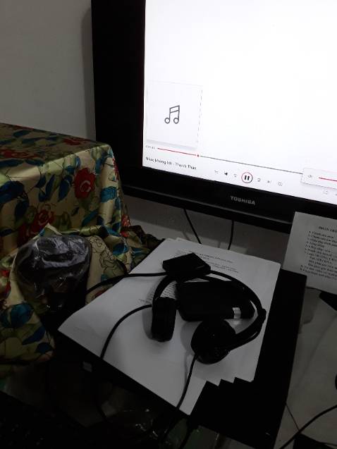 Hàng nhìn rất sịn sò. Dùng ngày nghe tốt