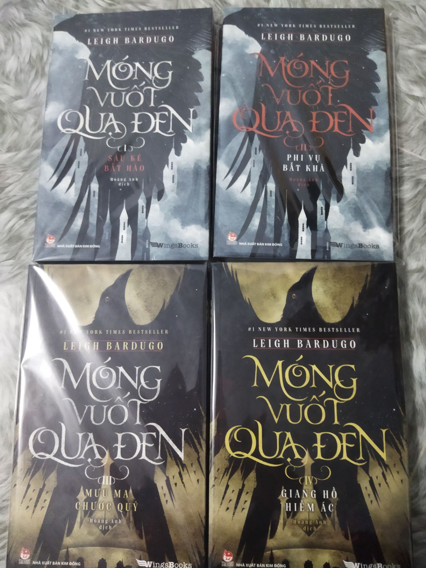 Sách rất mới và đẹp, nhận hàng là bọc lại liền, tiếc cái là tập 1 không có bookmark, đóng gói ok