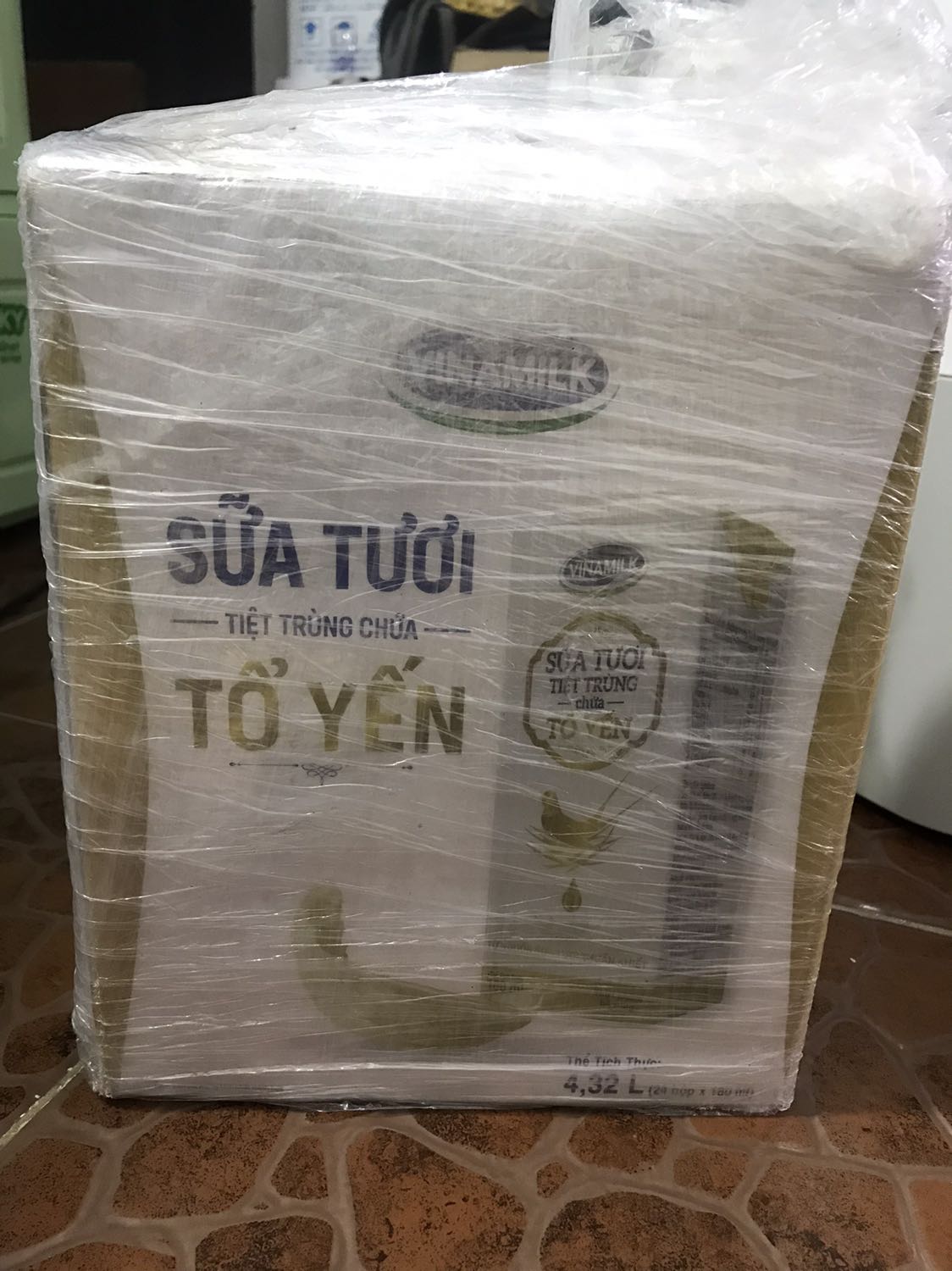 Tôi mua sản phẩm này rất nhiều lần, nhưng lần này thử mua của nhà cung cấp khác thì quá trình giao hạn lại không như mong muốn, phải nói là lâu.. nhưng cũng thông cảm do địch bệnh..
Review loại này cũng nhiều oy.. phải nói đnag mua cho gia đinh và người thân