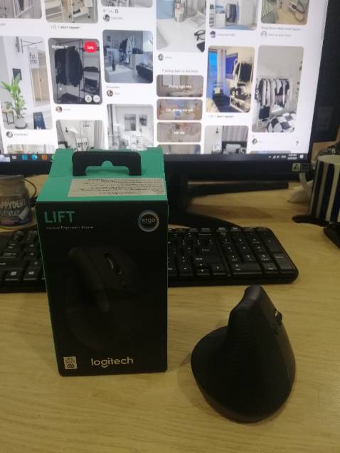 Chuot logi thì khỏi bàn, cầm thích lắm, ko tiếng click