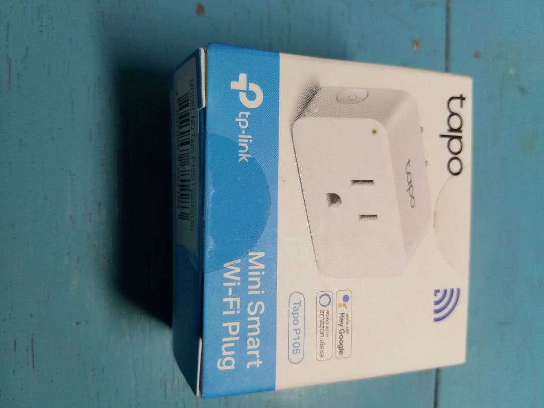 Trên hộp ghi dùng điện 120v. Nhắn tin hỏi shop thì vẫn dùng được 220v nên mua về dùng thử.
Dùng ổn nè. Có hẹn giờ tắt mở mà chưa thử ngắt mạng xem có vẫn tự hoạt động được không nữa. 
Để thử, ổn thì mua thêm cái nữa.