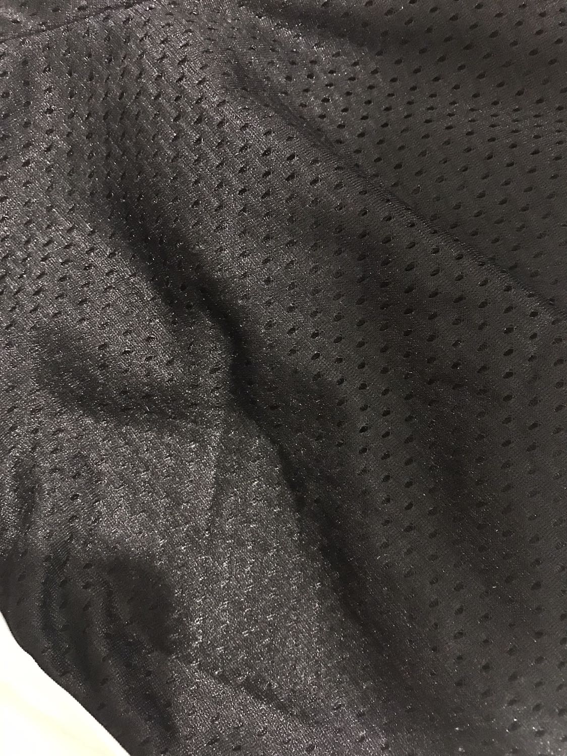 Quảng cáo 2 lớp. Không lớp nào che được. Mặc như không mặc. Tôi muốn trả sản phẩm và hoàn tiền.
Mô tả sản phẩm ***, không thực tế!