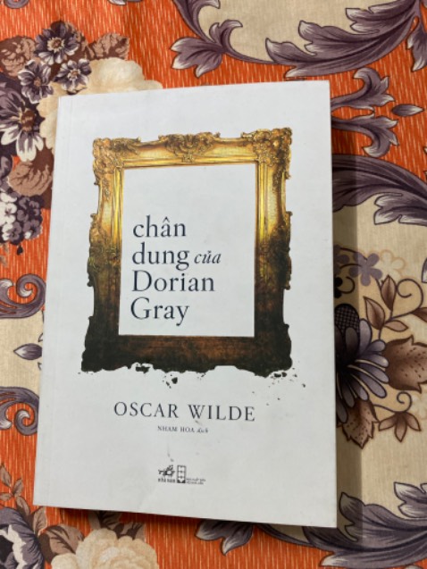 Sách đóng gói cẩn thận , vận chuyển nhanh chóng , giá giảm sâu nêu mình cũng vui , nội dụng sách hay cực , plot twist ghê lắm, khuyến khích đọc ạ