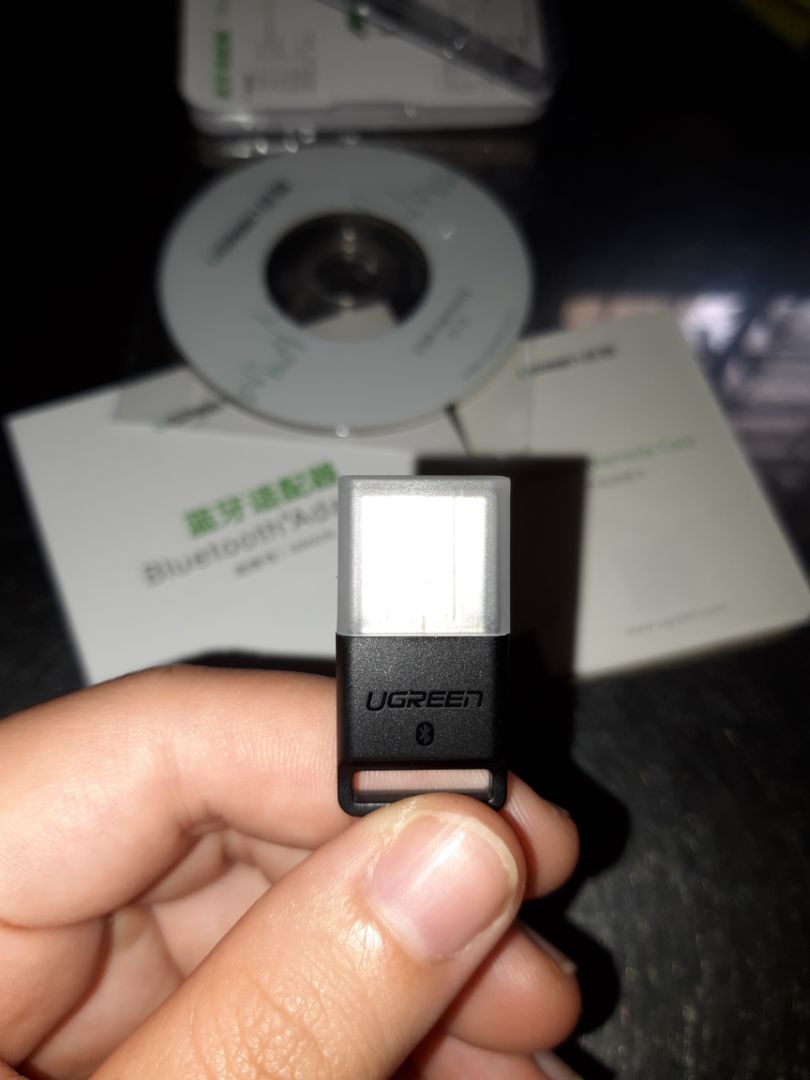 Mình mua của Tiki Trading giá 159k. Ship tới cắm vào là xài tốt luôn, máy mình win 10, ko cần cài đặt gì hết quá khỏe. Mua em nó chủ yếu để kết nối với loa bluetooth đặng khỏi xài jack nối rườm rà. Ưng ơi là ưng, thích lắm luôn ahihi. Xài lâu dài ko biết sao nhưng hiện tại thấy it's really good and useful!!