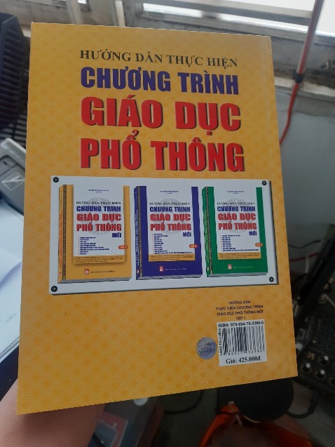 Sách đẹp giấy đẹp giao nhanh, được bọc plastic sạch sẽ, rất hài lòng…