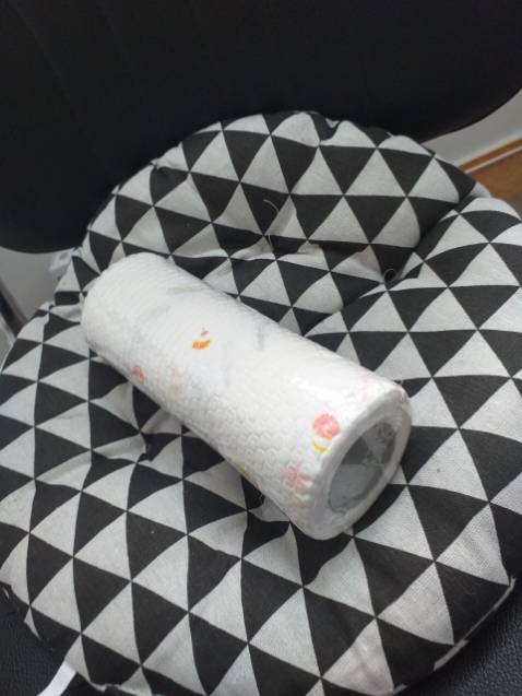 Khăn lau bếp dùng tốt, dày dặn, giặt đi sử dụng lại oke, 220 tờ như qc, vượt mong đợi so với giá, nên mua👍