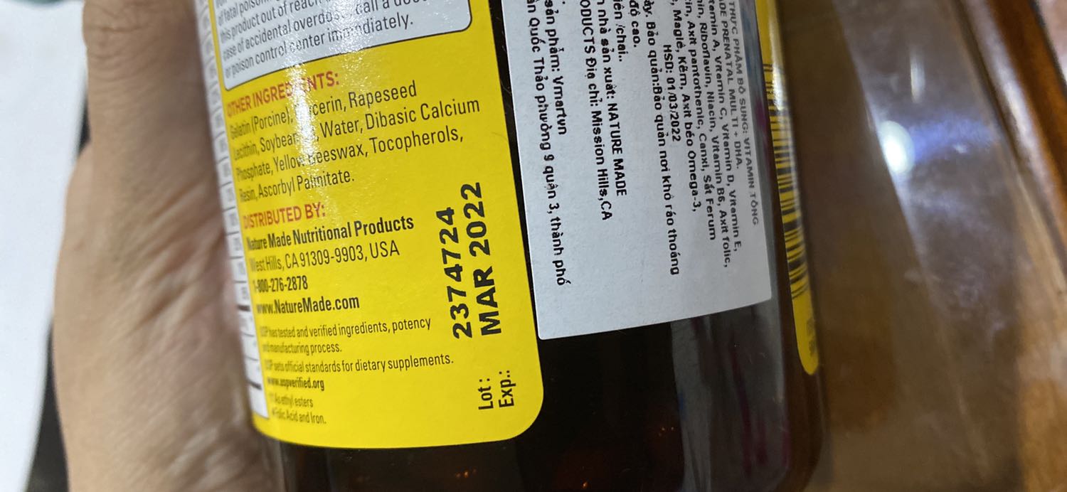 Sản phẩm đúng mẫu mới, date xa tháng ***. Nhưng thấy viên thuốc hơi lạ so với mình uống trước đây, đường màu đen khá rõ nên hơi lo lắng một chút, có phải hàng thật ko?