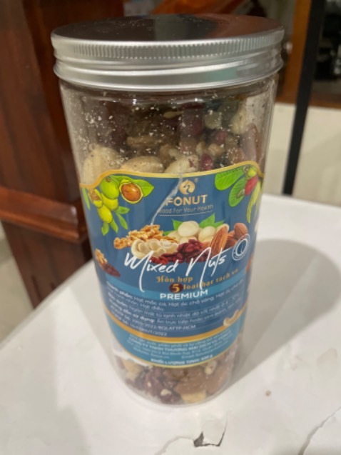 Giao hàng nhanh , trừ 1 điểm do có nhiều vụn, vỏ