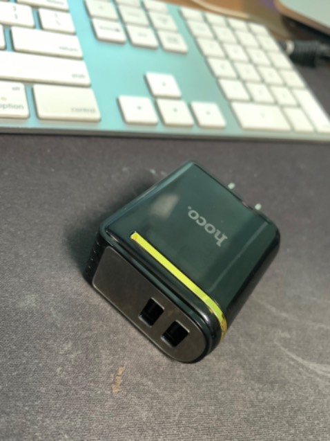 sản phẩm giống mô tả nhưng dùng qua thì sạc rất nhanh nóng