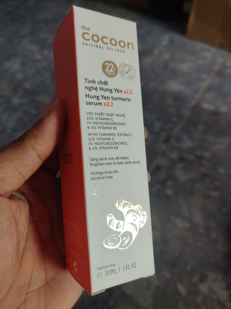 Bao bì sản phẩm đẹp, mới dùng lần đầu thấy hơi châm chích nhẹ, sản phẩm mau khô nhưng để lại một lớp trên da hơi rít nhẹ, về mùi hương thì mình ko thích mùi này, còn về hiệu quả thì đợi dùng hết 1 chai mới biết.