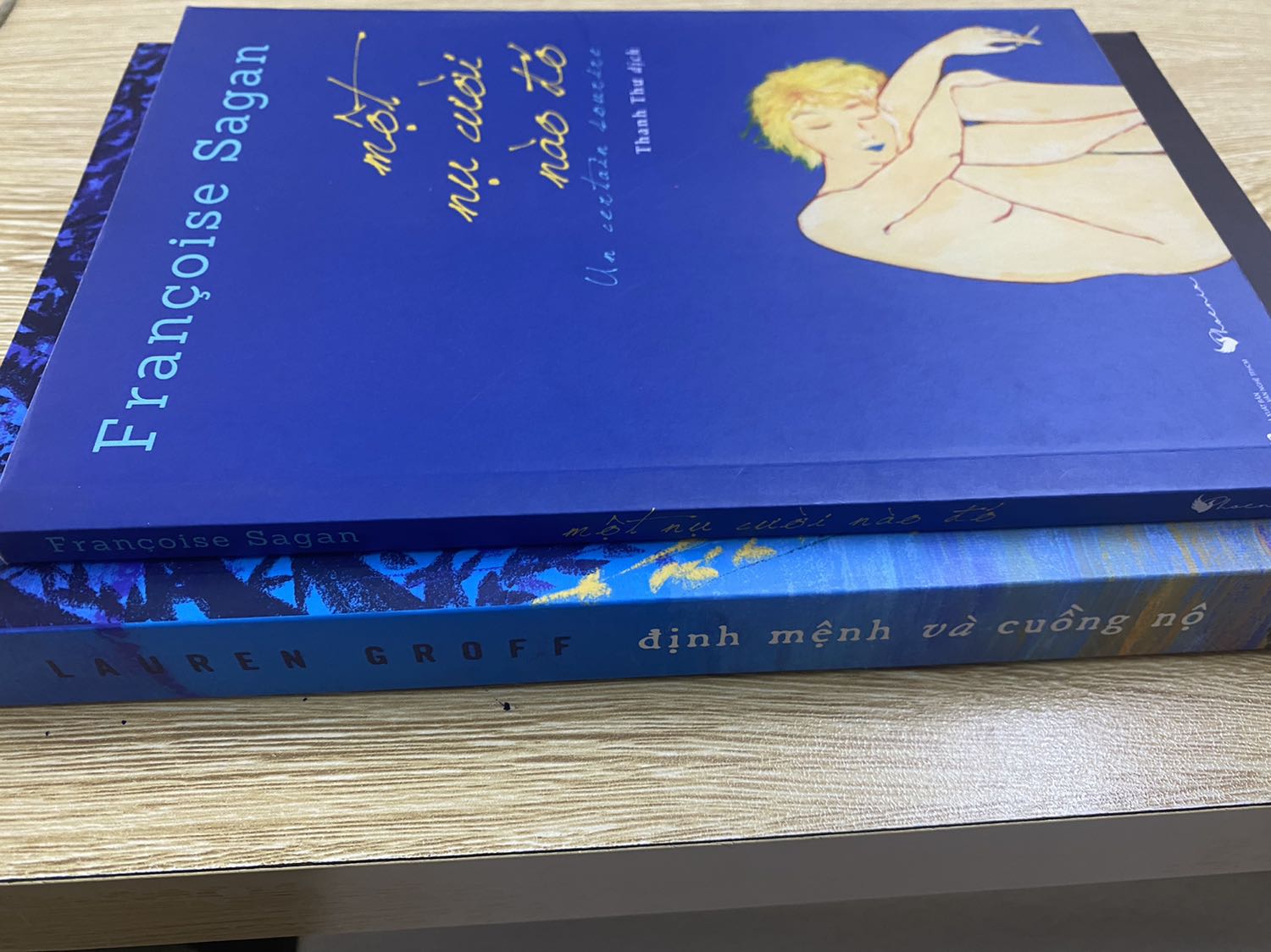 Giao hàng nhanh, sách hơi bụi