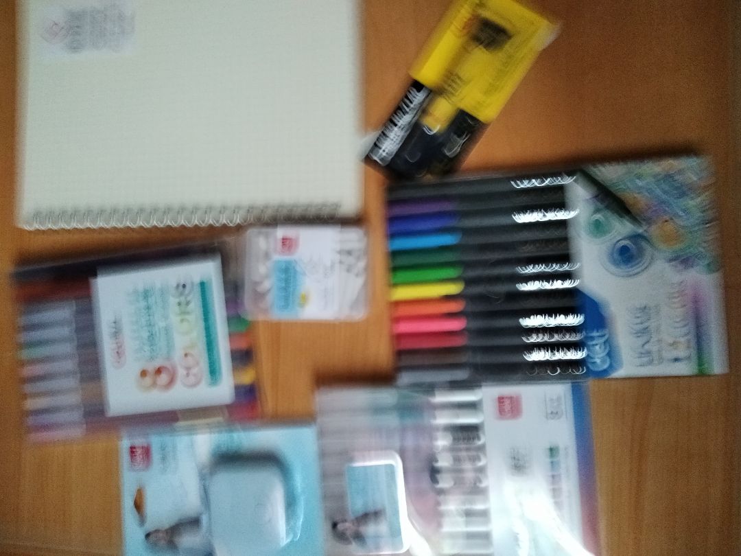 Giao hàng nhanh, shipper dễ thương, đóng gói sản phẩm chắc chắn, sản phẩm mẫu mã đẹp. Viết đa dạng màu, ngòi viết 0.5mm đi màu đều đẹp. Giao hàng nhanh, shipper dễ thương, đóng gói sản phẩm chắc chắn, sản phẩm mẫu mã đẹp. Viết đa dạng màu, ngòi viết 0.5mm đi màu đều đẹp.