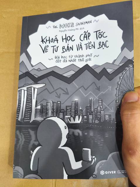 Sách nhà Giver đợt này lạ, sách viết về tài chính bằng tránh khá thú vị, vừa hài vừa thấm, toàn những vấn đề tuổi đôi mươi mà bản thân đều gặp phải, đáng trải nghiệm
