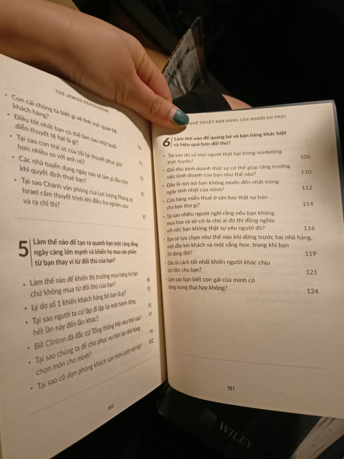 nội dung hay rõ ràng chất lượng cao sách k được bọc nilong mua của FAHASA giấy tốt hơn