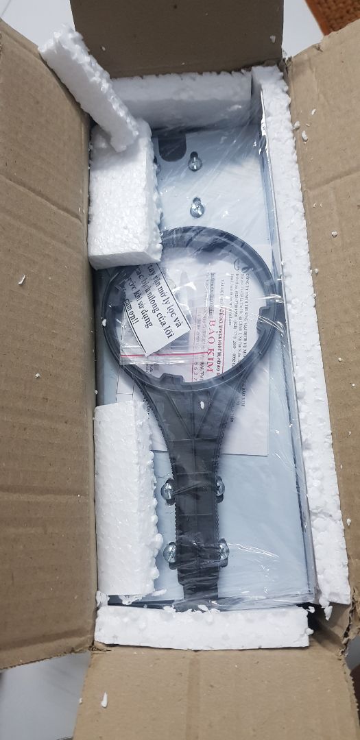 nhìn khá xịn sò. chưa lắp nên chưa đánh giá đc chất lượng. góp ý nhà cung cấp nên tặng kèm thêm dây nối tiêu chuẩn. bạn giao hàng khá lịch sự.