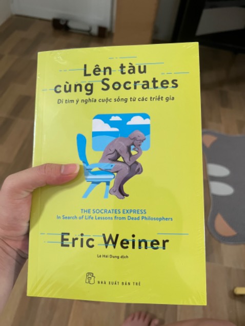 Sách đẹp, bìa bắt mắt, shop nên cái thiện 1 xíu việc đóng gói. Thùng to sách thì k chèn hết được bên trong nên trong quá trình vận chuyển bị đè nén, móp méo, bung thùng, may sách phía trong không sao. Shop giao hàng nhanh. Sách đẹp, bìa bắt mắt, shop nên cái thiện 1 xíu việc đóng gói. Thùng to sách thì k chèn hết được bên trong nên trong quá trình vận chuyển bị đè nén, móp méo, bung thùng, may sách phía trong không sao. Shop giao hàng nhanh.