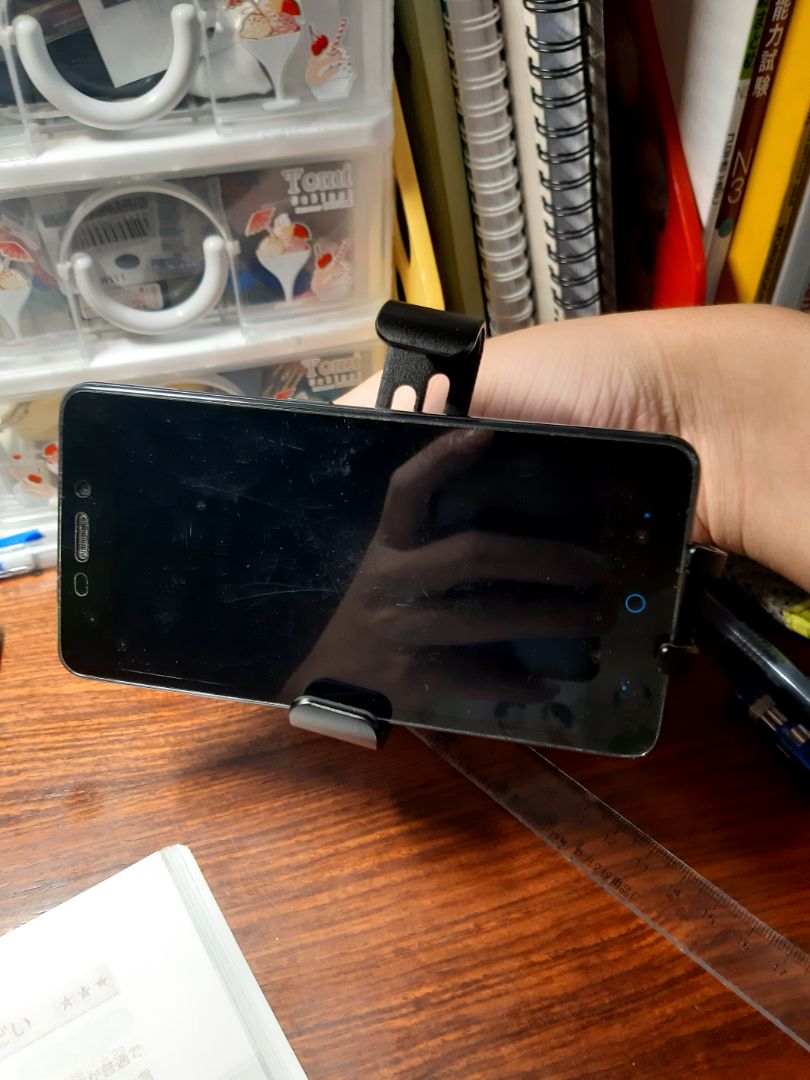 Sản phẩm đẹp, hoàn thiện tốt, mặt nhôm mịn nhìn sang