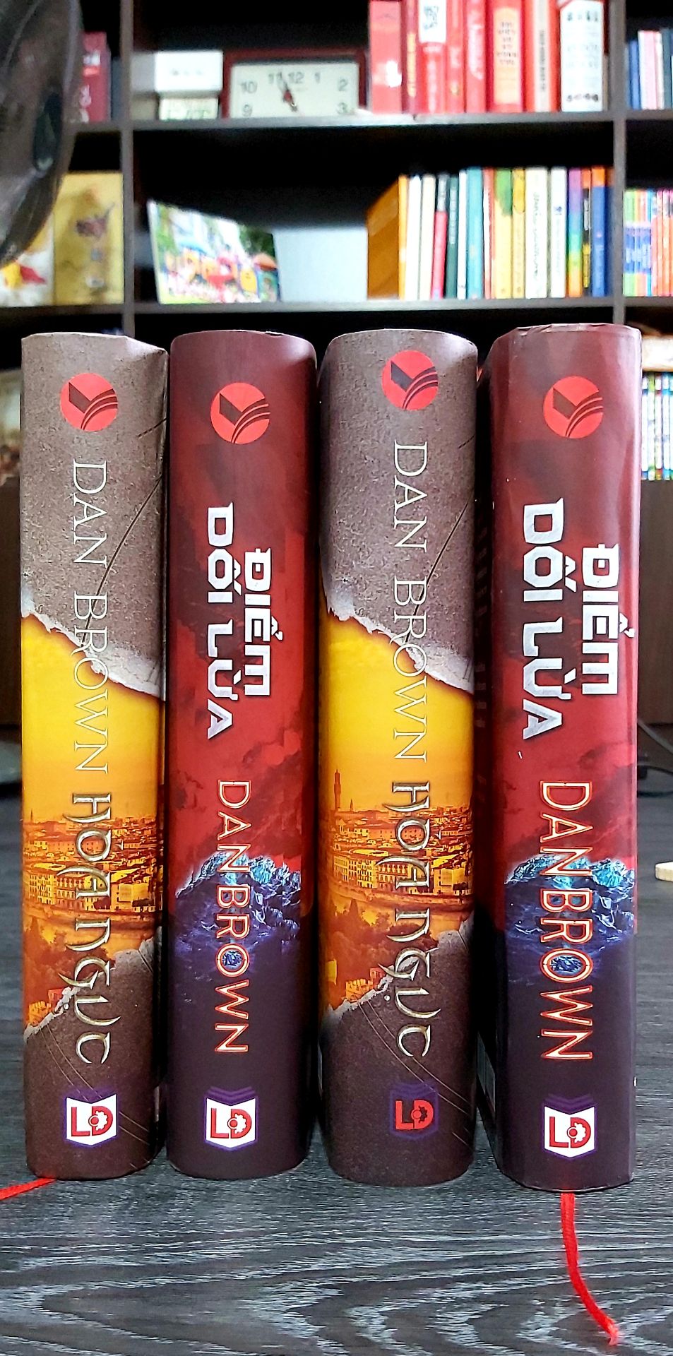 "Trong tác phẩm vô cùng hấp dẫn và kịch tính này, Dan Brown lại một lần nữa “tự phá kỷ lục của chính mình”. Hỏa ngục thực sự là một cuốn sách vô cùng thú vị, một tiểu thuyết làm say lòng độc giả bằng vẻ đẹp của nghệ thuật, lịch sử và văn học kinh điển Ý, đồng thời cũng đặt ra những câu hỏi nhức nhối về vai trò của khoa học trong tương lai của chúng ta."
Sách đẹp, dày dặn cầm chắc tay. Thiết kế bìa sách mang phong cách cổ điển. Mình áp mã khuyến mại và Tiki xu nên được giá yêu thương 57k 🥰.
Dịch vụ Tiki 5 ⭐⭐⭐⭐⭐