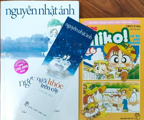 Truyện đẹp, bìa xinh lung linh, bản mới có kèm bookmark nữa. Sách giao hơi móp nhẹ khũ đầu nhưng nhìn chung là siêu đẹp và oke nha mn. Truyện đẹp, bìa xinh lung linh, bản mới có kèm bookmark nữa. Sách giao hơi móp nhẹ khũ đầu nhưng nhìn chung là siêu đẹp và oke nha mn.