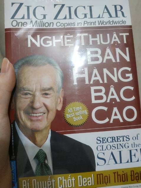Sách đc bọc giấy rất đẹp, rất tuyệt vời. Shop đóng hộp ngon. Mỗi tội tiki giao hàng 5 ngày mới về. e cảm ơn nhó😘😘😘😘😘