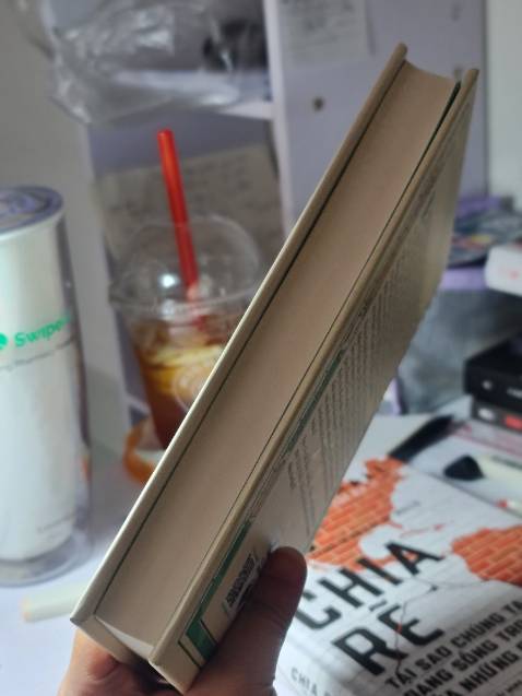 Bìa và giấy rất đẹp. 
Nội dung chưa đọc qua nên chưa có nhận xét.