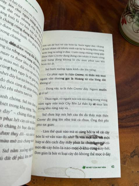 Mình mua và mới giao sách đây. Sách này là sách giả. Chữ nhòe. Trang số nhẩy linh tinh. Đang trang46 sang trang 43. Đang trang 34 sang trang 47.
Mình có đính kèm ảnh dưới. Tiki đền lại sách khác cho tôi