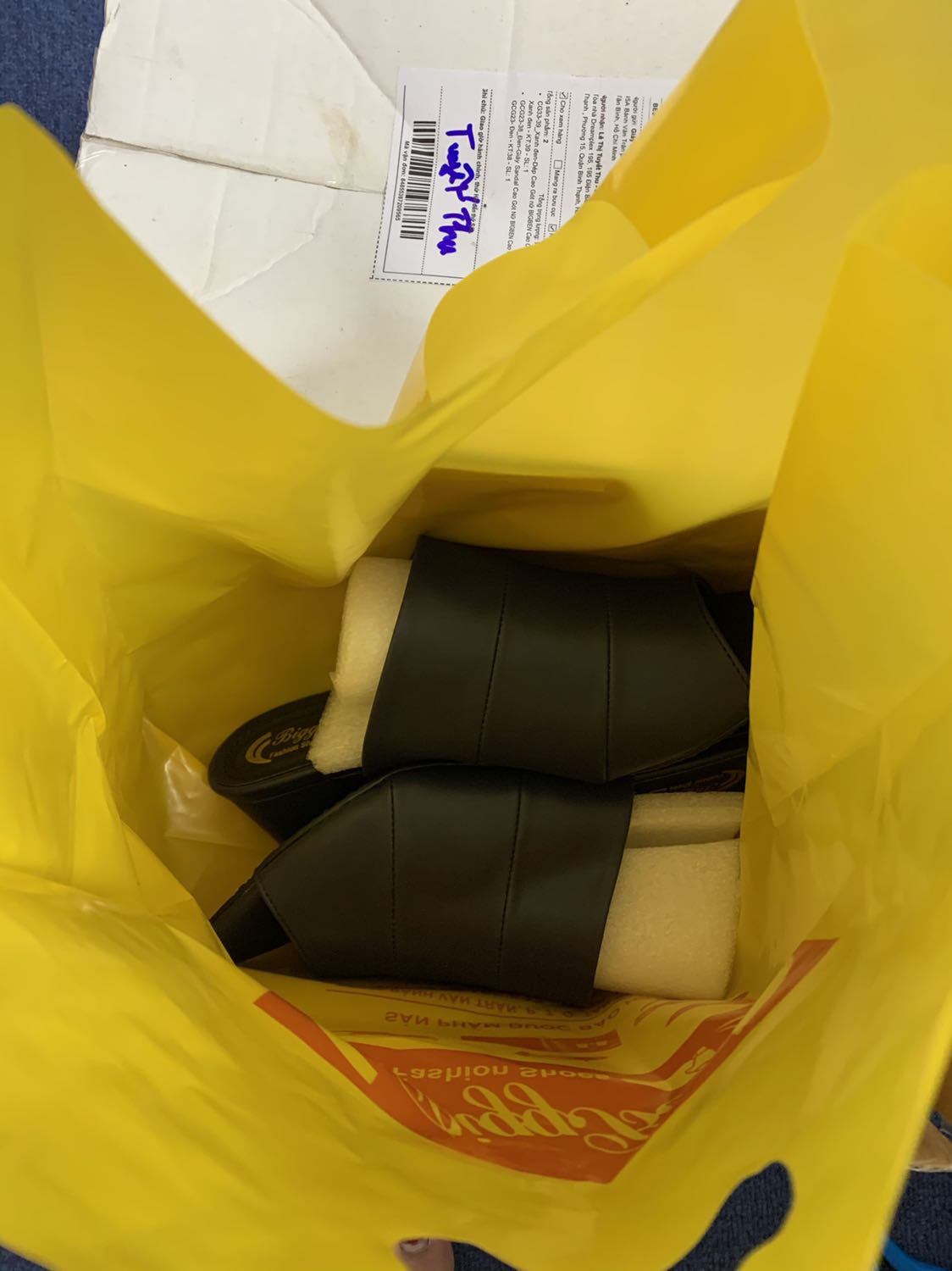 Sản phẩm chất lượng, là tín đồ của Biggen luôn ưa chuộng mẫu của shop. Nên mua nha mọi người