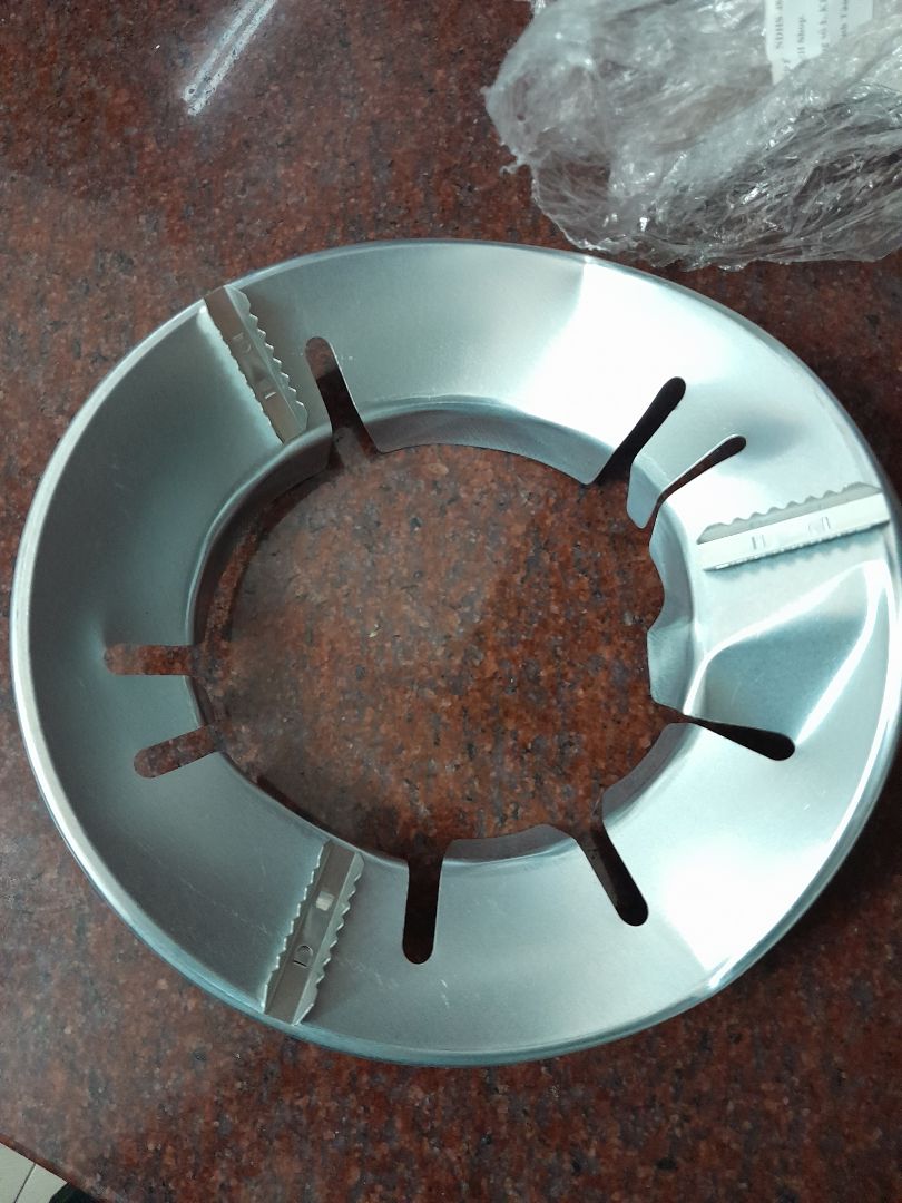 mua 2 cái , giao 1 cái móp méo