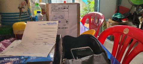 máy ok,phiếu bảo hành không có dấu nhà phân phối