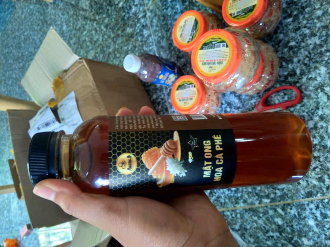 shop đóng gói kỹ. Giao hàng hơi lâu 1 chút
mật ong vị ngọt thanh, có lẽ là mật ong thật 😊