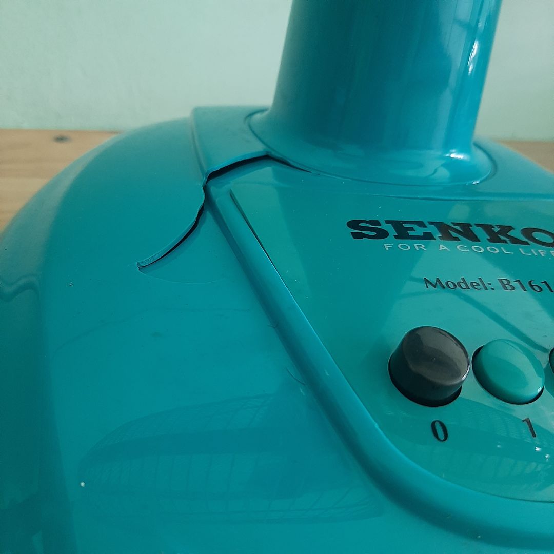 khâu vận chuyển làm sao mà quạt mình bị vỡ , thiệt là muốn trả lại lắm msjwjqjqkwkkwkwhdvsgsjksk