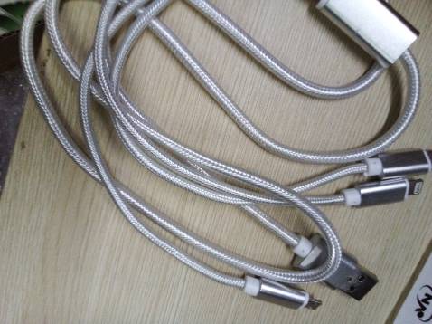 sạc ổn định. chất liệu chắc chắn