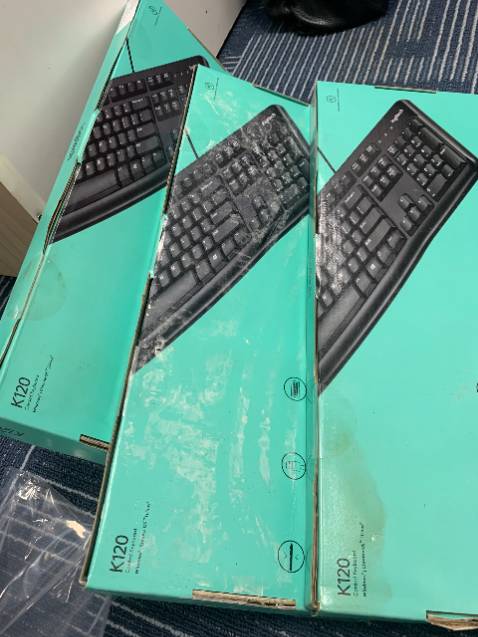 chất lượng quá tệ, mua 5 bộ , mà bộ nào cũng bị mốc với dơ, lần đầu bị tình trạng này, đơn hàng cả triệu mà làm ăn vậy