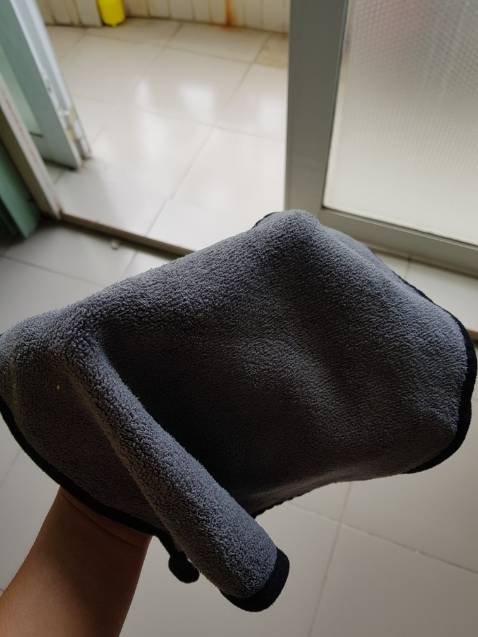 Khăn lau tốt thực sự giá rẻ đẹp  mà khăn còn đẹp hơn cả khăn rửa mặt của mình. chim ưng vô cùng.mịn, lau bám bụi nên lau 1 lượt là bám hết chất bẩn à!!