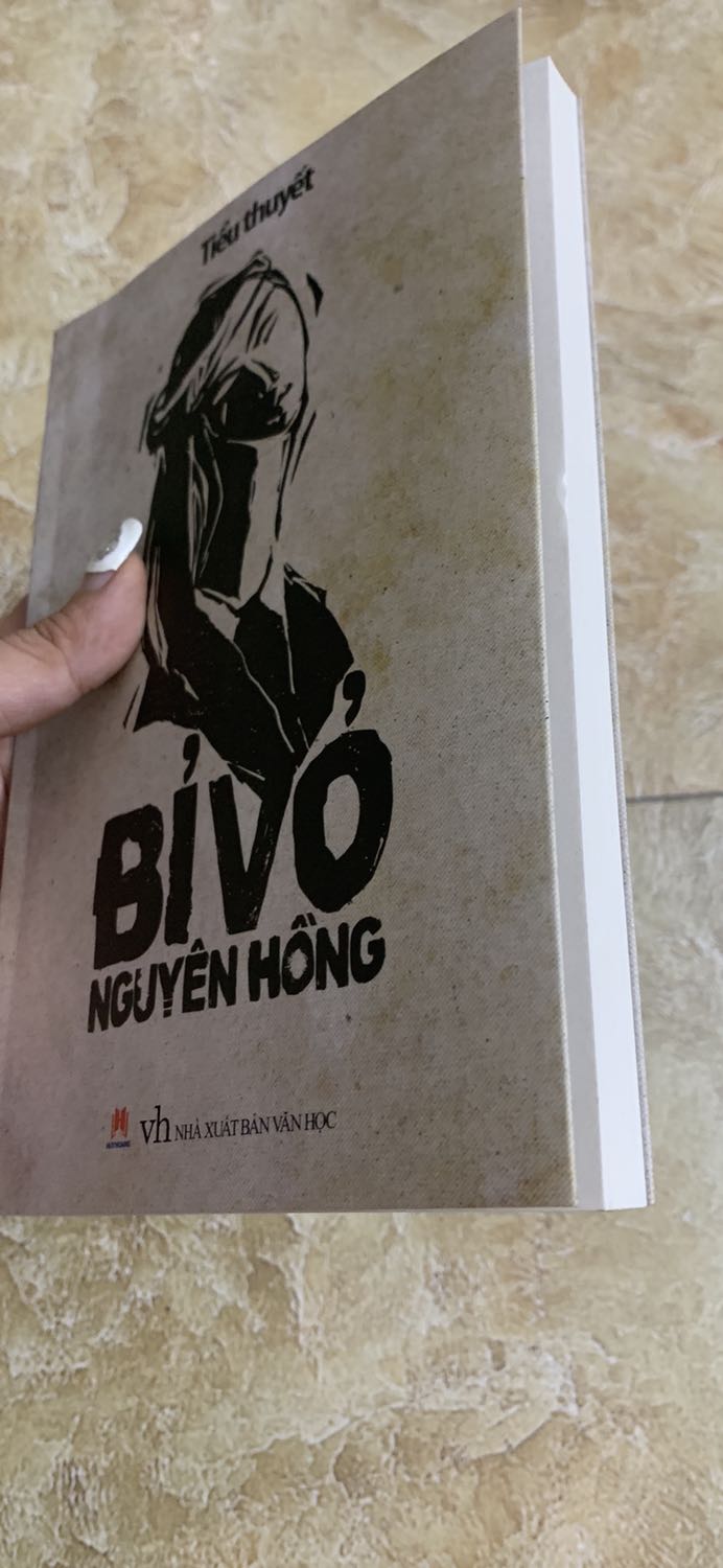 Đóng gói sản phẩm chắc chắn, sách không bị lỗi, không bị nhăn hoặc bẩn, rất hài lòng với sản phẩm