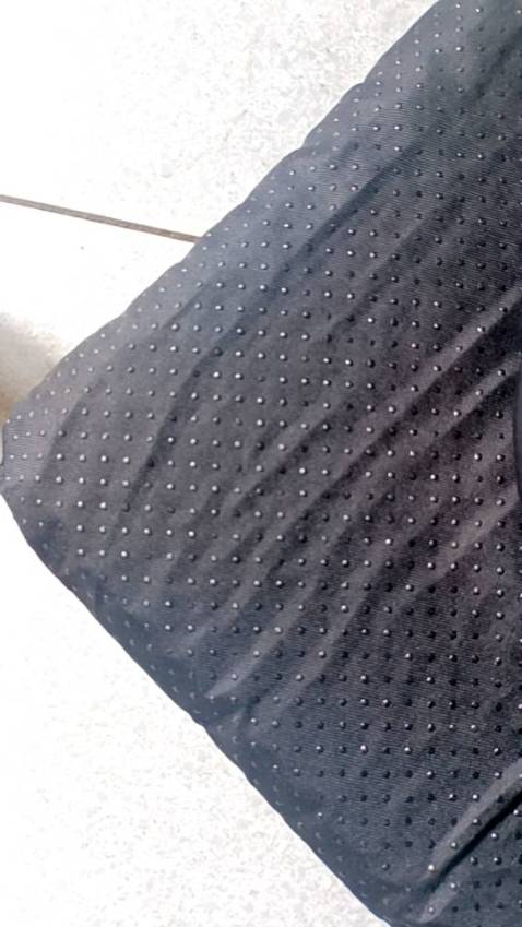 Ok đã nhận được hàng. Khác mềm mại ngồi êm. Ko biết có ngồi lâu có xẹp đi ko. Độ bền thì phải có thời gian mới biết được thanks you shop.! hàng ok - giá cả hợp lý - ngồi thoải mái và đỡ bị ê mông nhiều lắm . nên mua