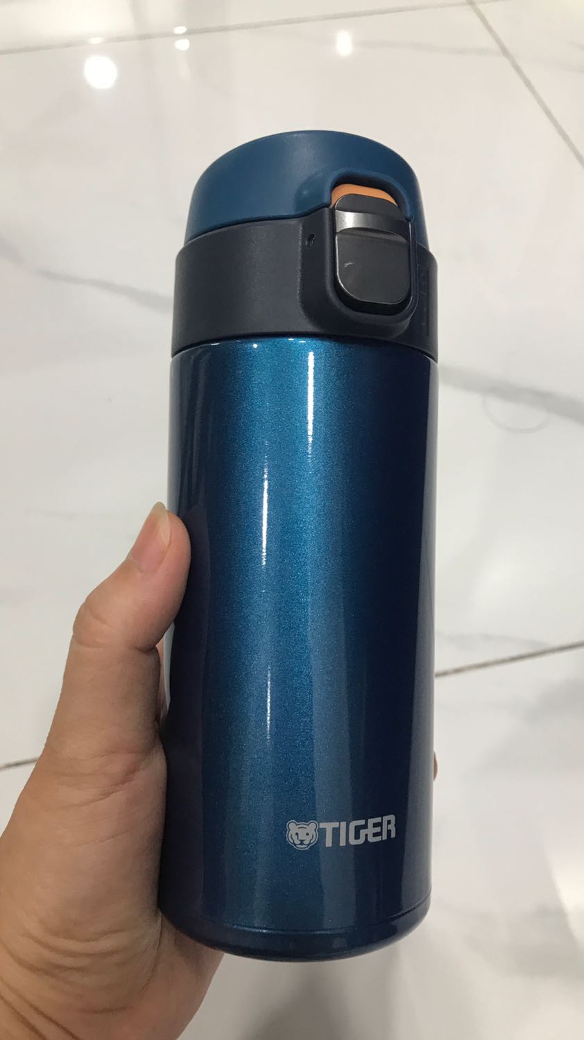 Hàng thương hiệu, cực nhẹ, kiểu dáng màu sắc đẹp