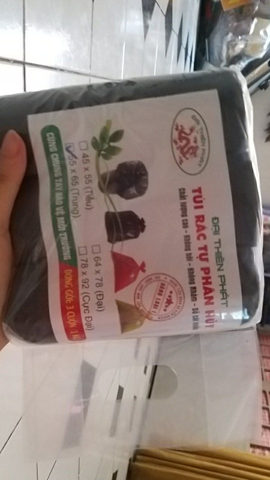 nhận hàng mới biết là k nghĩ là túi to đến vậy. túi đẹp, hàng như hình, shop phục vụ tốt , giao nhanh, đóng gói cẩn thận nhận hàng mới biết là k nghĩ là túi to đến vậy. túi đẹp, hàng như hình, shop phục vụ tốt , giao nhanh, đóng gói cẩn thận