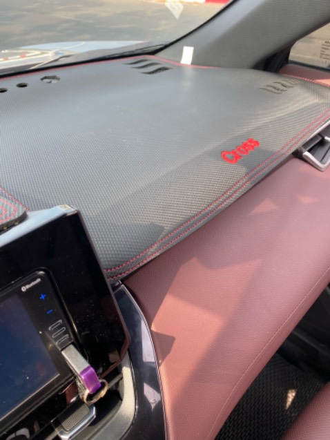 Màu sắc đẹp, đúng và hợp với xe Toyota Crolla cross vừa vặn trong tầm giá, sẽ còn ủng hộ shop dài dai