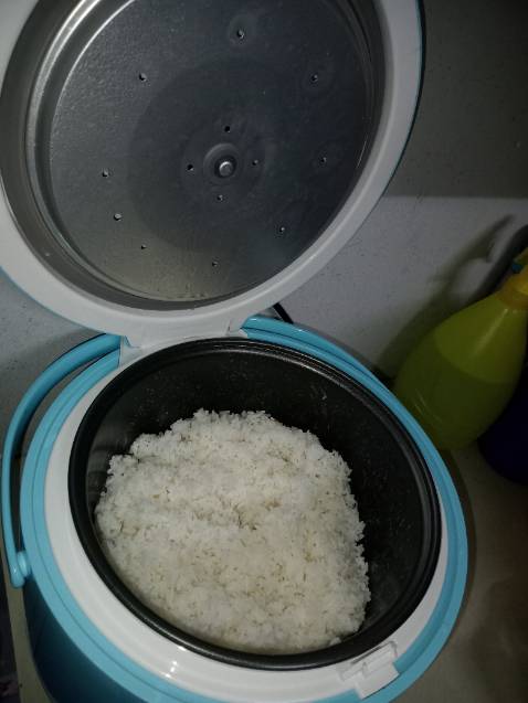 Nồi to hơn tưởng tượng 
Lòng nồi đẹp đặc biệt nấu cơm rất ngon 
Cho shop 5 sao nhé