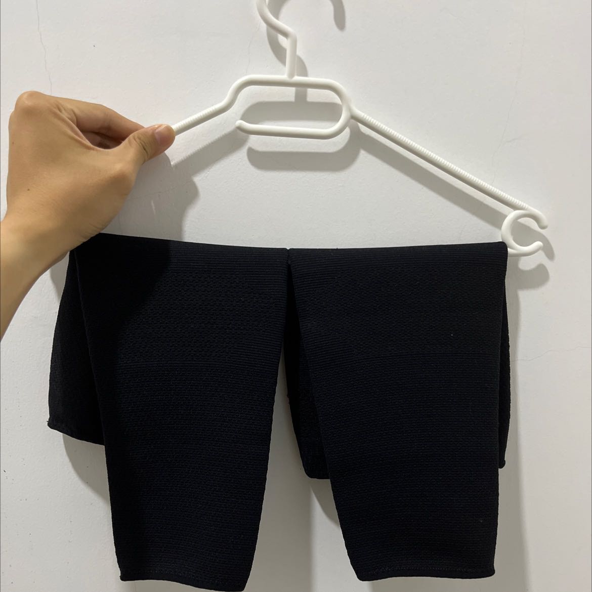 Chất lượng tốt, ôm chân & hỗ trợ vận động thể thao. Tuy nhiên sản phẩm này chỉ là 1 chiếc thôi các bạn nhé, muốn mang 2 chân phải mua 2 cái đấy!