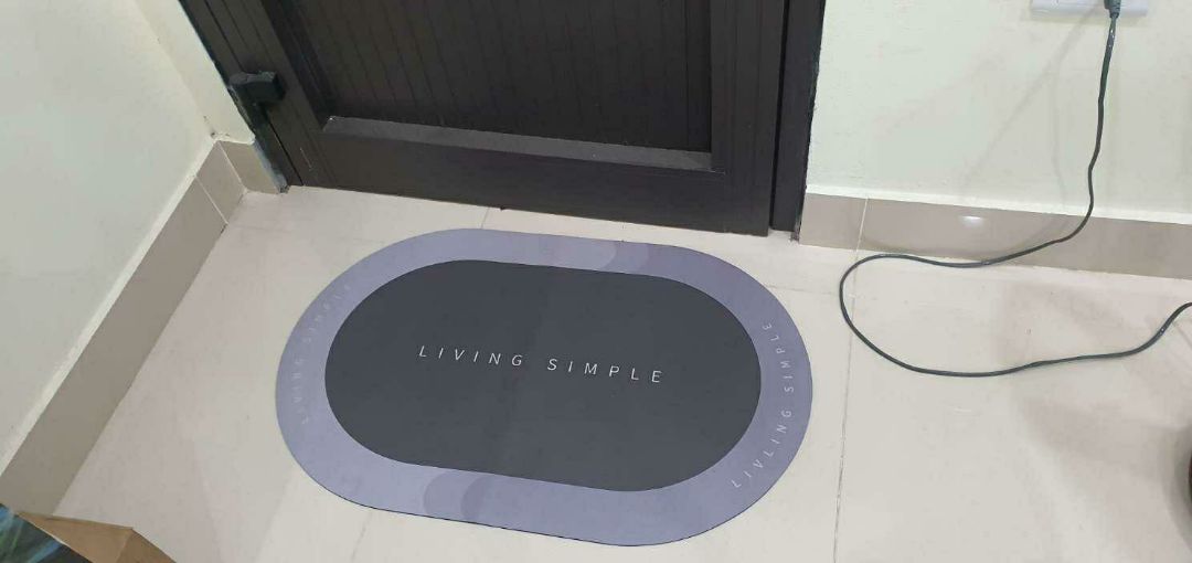 mình note đổi thảm tròn shop đã giao đúng ý mình, shop phục vụ rất tốt, giao hàng nhanh, thảm dày thấm hút cũng tốt