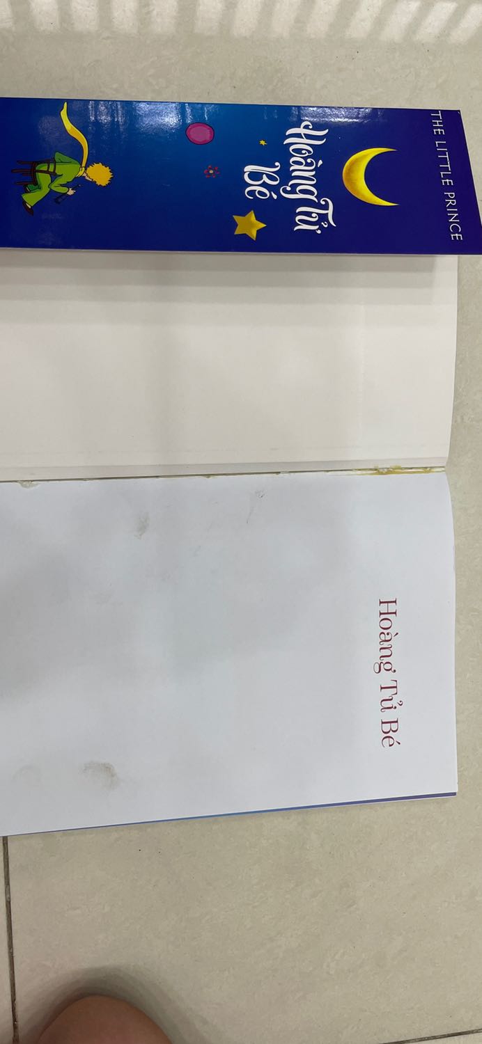 Gáy sách không chắc chắn. Mới mở ra đã thấy bong keo như hình. Hơi thất vọng