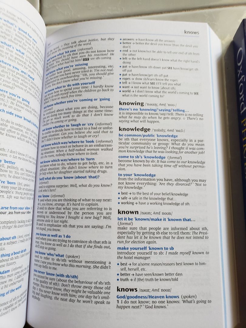 sách mới keng, nguyên vẹn, nội dung dễ dàng tra cứu, tốt cho việc học luyện thi THPT và nâng cao.