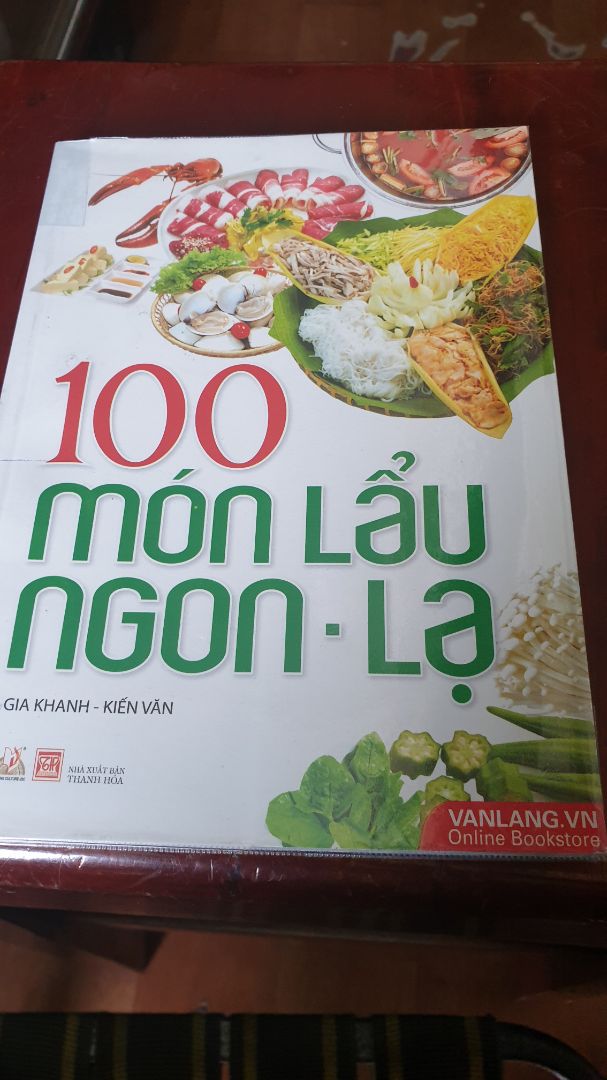 sách hay.trình bày đơn giản,dễ hiểu.giúp người đọc có nhiều kiến thức về nấu các món lẩu ngon cho gia đình
