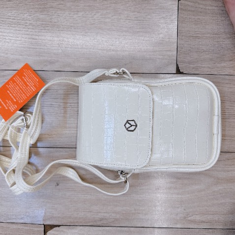 Túi đẹp chất liệu da dày lắm giao hàng nhanh